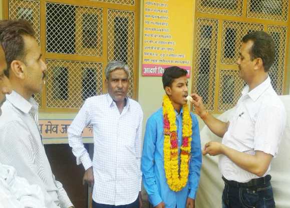 Dev Prakash Manjhi, Dalit, Tops Class 10th MP Board Exam BUT Lower Caste Betrayed Him