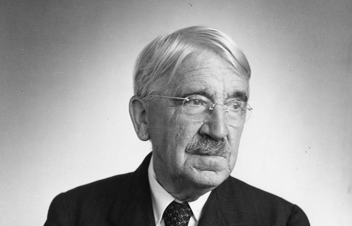 Understanding Philosophy of John Dewey