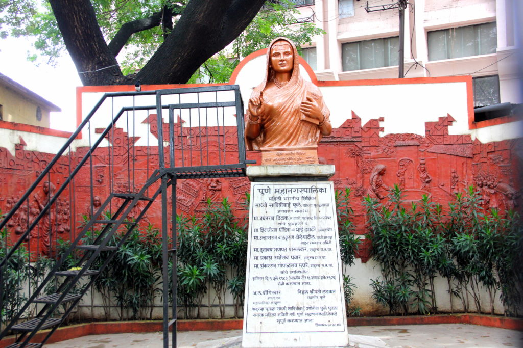 Savitribai_Phule